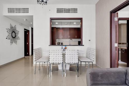 Bellavista Apartments Holiday Homes LLC - 1 Bedroom Full Burj Khalifa View and Fountan View - 29 Boulevard Downtown, Dubaï (photo 5)