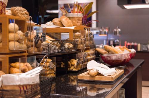 68143990 Radisson Blu Leogrand Hotel