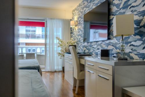 Hotel Le Fouquet's - image 12