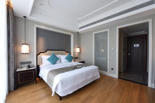 Business King Room - Non-Smoking