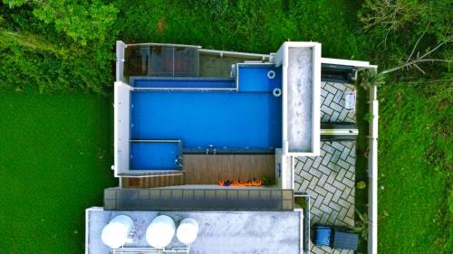 مسبح, Skyscape Resort in Paralikunnu