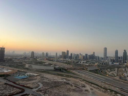 Dubai Sky Line View Apartment in Madinat Zayid