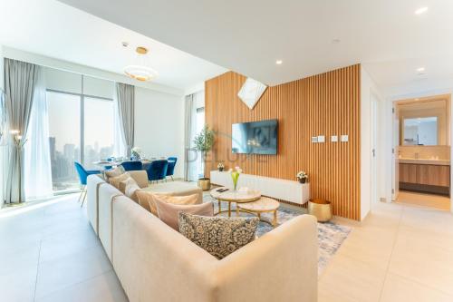2BR Apartment Walking Distance to Dubai Mall, Downtown Views II, Downtown by Deluxe Holiday Homes, Dubaj (fotografie 4)