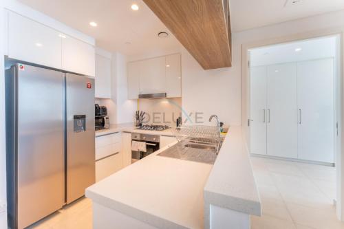 2BR Apartment Walking Distance to Dubai Mall, Downtown Views II, Downtown by Deluxe Holiday Homes, Dubaj (fotografie 6)