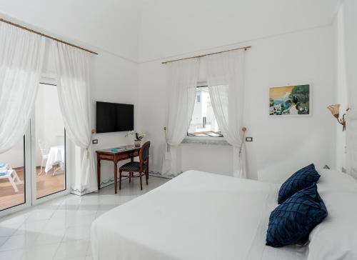 681454372 Hotel Quisisana