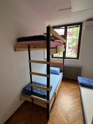 Quadruple Room with Private Bathroom image 10