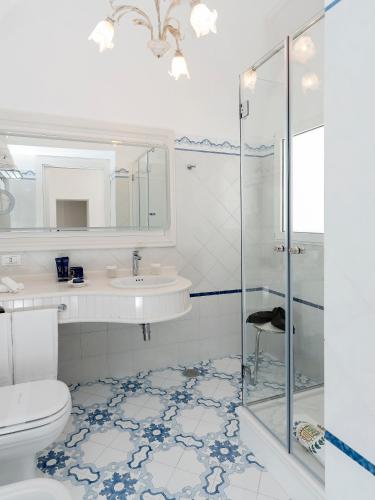 681456580 Hotel Quisisana