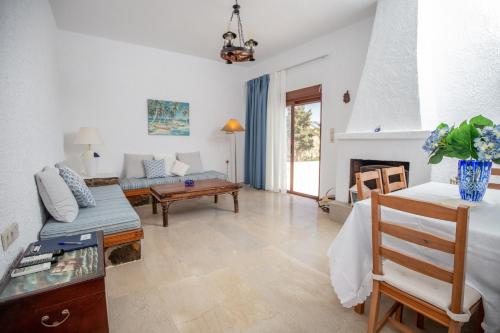 Amatu Villa (Jupiter) in Lefki