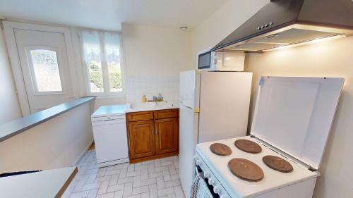 Kitchen, Maison Juloucam in Bazaiges