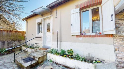 Exterior view, Maison Juloucam in Bazaiges