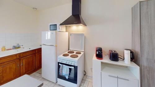 Kitchen, Maison Juloucam in Bazaiges