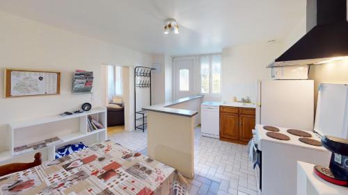 Kitchen, Maison Juloucam in Bazaiges