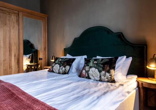 Chambre double, vue sur la mer, vue sur le château