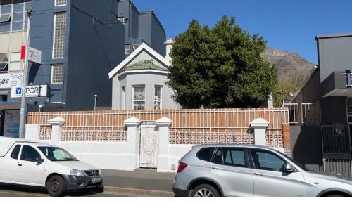 Vista exterior, Blue Eagle Backpackers in Cape Town