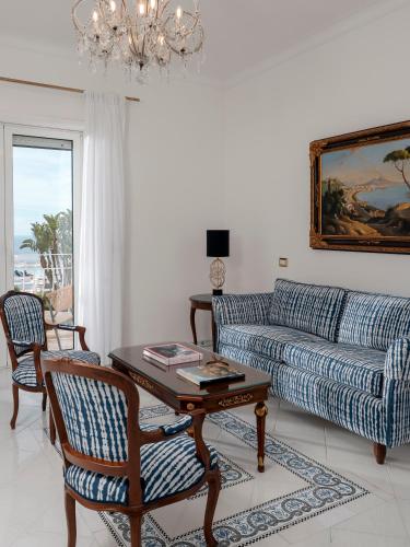 681465273 Hotel Quisisana