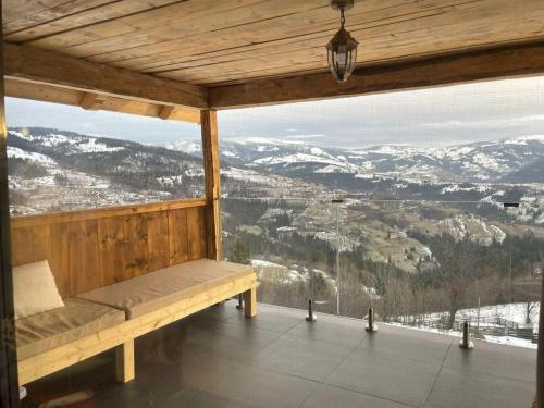 Балкон/тераса, Casa Reinterpretata - La noi la munte in Mătişeşti
