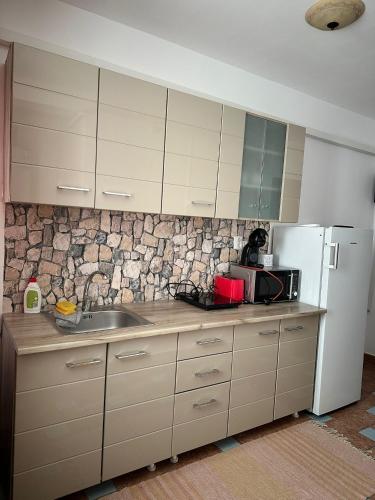 Complex Omnia - Apartamente Husi in ฮูซี่