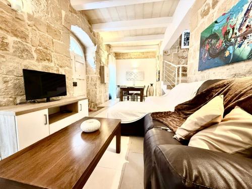Charming 3-Bedroom House of Character - Perfect Family Retreat - Naxxar – khách sạn tại Naxxar