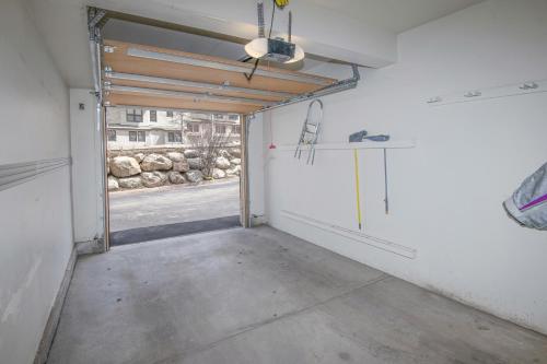 Three-Bedroom House image 4