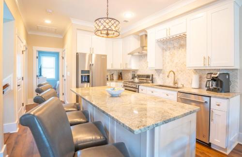 Pet Friendly Luxury Duplex - Starfish Shack image