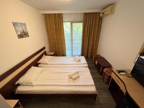 Claudia Room Type - Deluxe Double Room