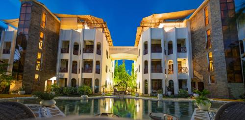 Piscina, Amani Luxury Apartments in Mombasa