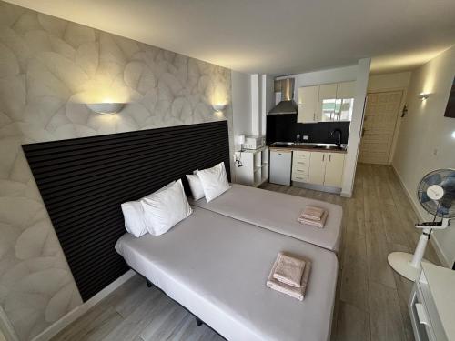 Cozy Studio in Los Cristianos Beach FREE WIFI 4