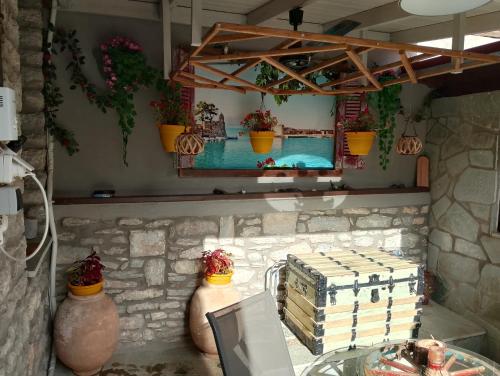 Αυθεντικό πετρινο στην Ναύπακτο, Nafpaktos (foto 5)