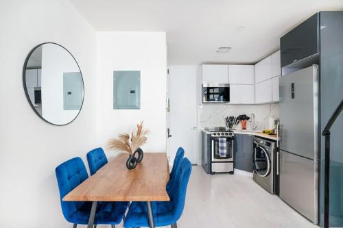 78-4A 2BR Duplex with a Balcony Prime UES - image 5