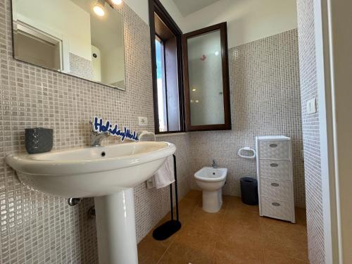 One-Bedroom Apartment image 10