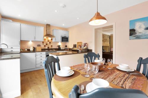 köök, Oak Cottage - North East Escapes in Lesbury