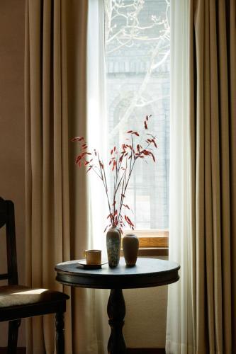 Double Room with Patio room in Chengdu Chuanjia Courtyard House