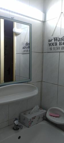 Asta room in Madinat Zayid