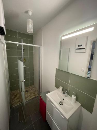 Shower, L'Hermier a Livron-sur-Drome in Livron-sur-Drome