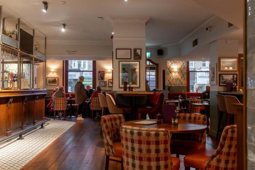 The Drayton Court Hotel - image 11