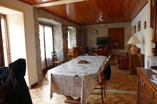 Entre mont Gerbier & lac Devesset in Saint-Julien-Boutières