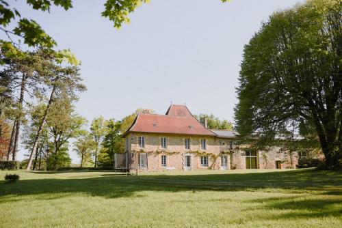 Manoir La Force avec piscine et spa gîte à louer Faye de Port