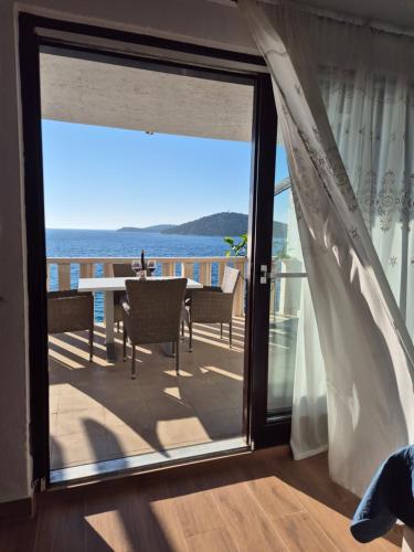 Apartments Horizont in Razanj