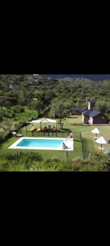 Cabañas La Delfina con vistas a la Montañas