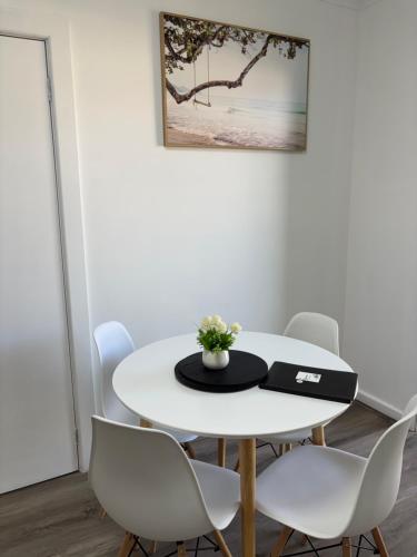 Sunflower Homes- Peace and Joy in Modbury