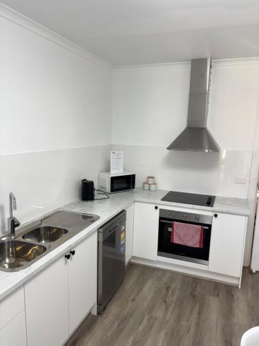 Sunflower Homes- Peace and Joy in Modbury