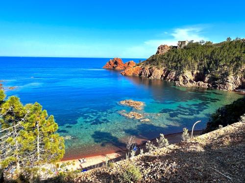 Activités à proximité, 3 pièces élégant - Clim Terrasse Parking - Plage (3 pieces elegant - Clim Terrasse Parking - Plage) in Agay