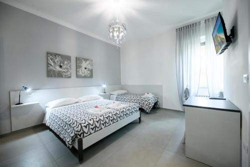 Deluxe Triple Room image 4