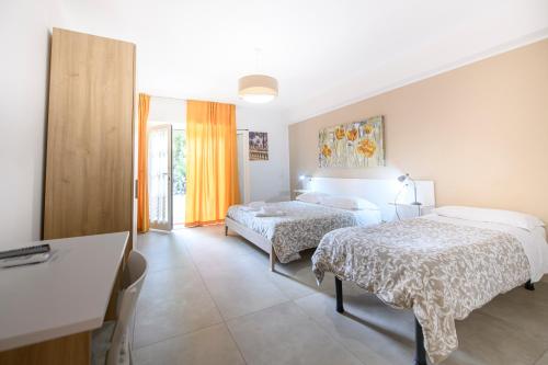 Comfort Triple Room image 6