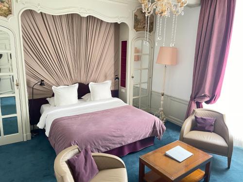 room detail thumbnail 0