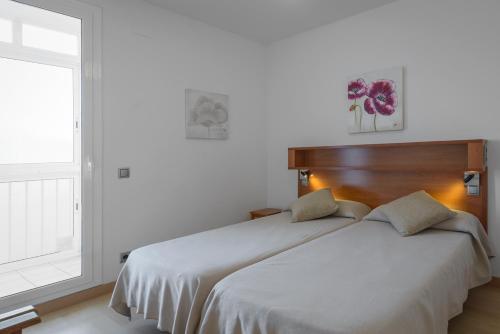 Two-Bedroom Penthouse with Sea View and Terrace  image 8