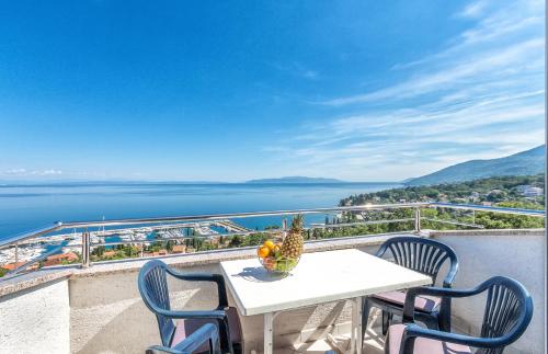 Penthouse One-Bedroom Apartment with Sea View