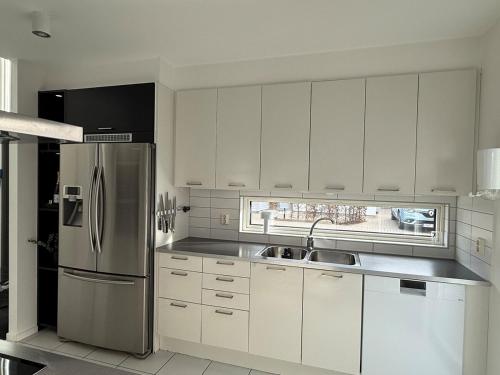 Modern Luxury Home in Malmö (Modern Luxury Home in Malmo) in 예거스로 빌라스타드