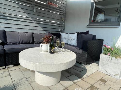 Modern Luxury Home in Malmö (Modern Luxury Home in Malmo) in 예거스로 빌라스타드