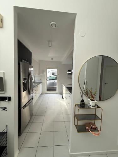 Modern Luxury Home in Malmö (Modern Luxury Home in Malmo) in 예거스로 빌라스타드